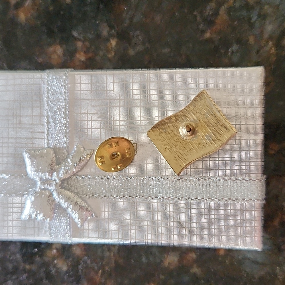 USA brooch AND Pin Set - Picture 3 of 4